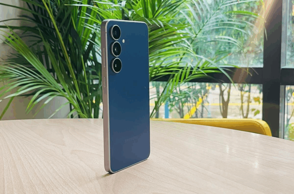 Samsung Galaxy S25 FE: Flagship Features without the Flagship Price